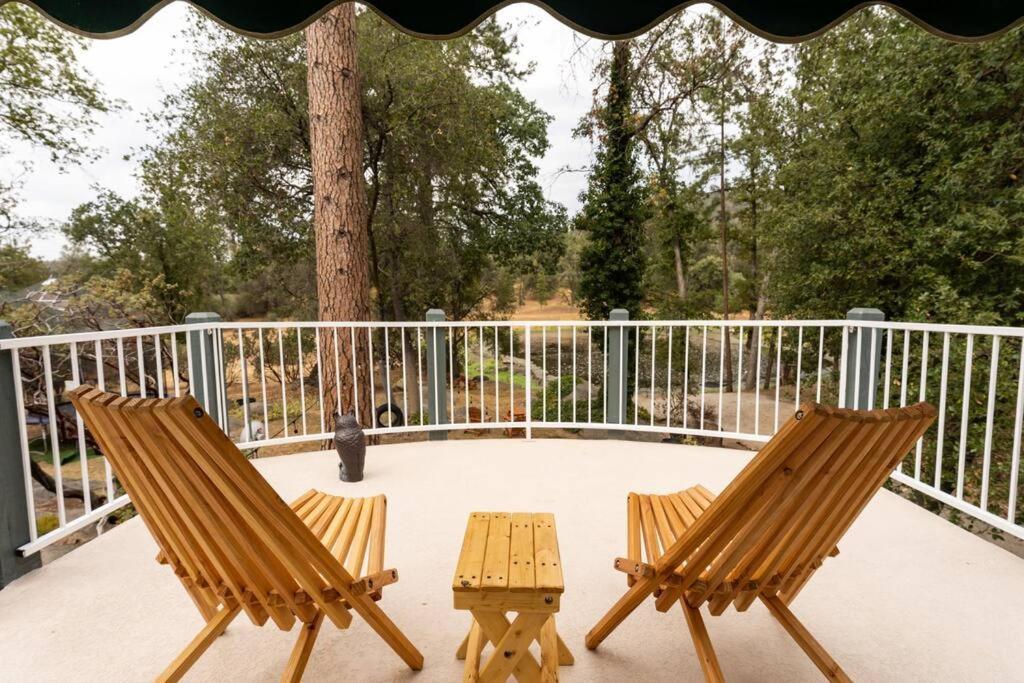 New Yosemite Family Retreat With Pond & Game Room! Coarsegold Bagian luar foto